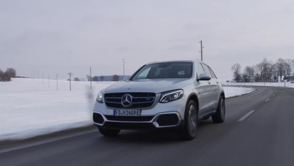 Driving preproduction model Mercedes-Benz GLC F-CELL