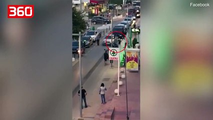 turisti britanik ne mes te rruges