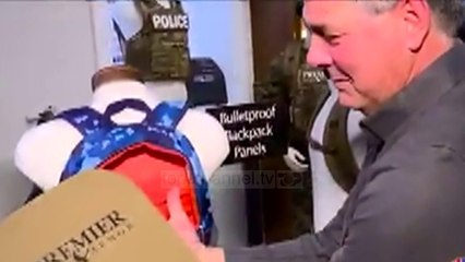 Masakra në shkolla, fëmijët me çanta anti-plumb - Top Channel Albania - News - Lajme