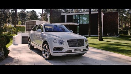 Bentley Presents the World's First Luxury Hybrid