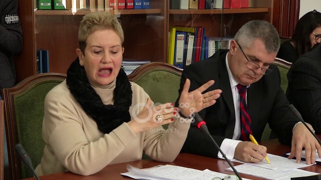 Ora News - Nikolla sfidon opozitën: Shkoj në burg nëse kam shkelur ligjin