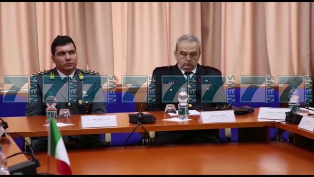 DREJTORI I POLICISE ARDI VELIU TAKON KOMANDANTIN E GUARDIA DI FINANZAS - News, Lajme - Kanali 7