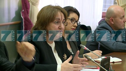FRUTHI PERHAPET ME SHPEJTESI, MINISTRIA E SHENDETESISE "KEMI EPIDEMI" - News, Lajme - Kanali 7