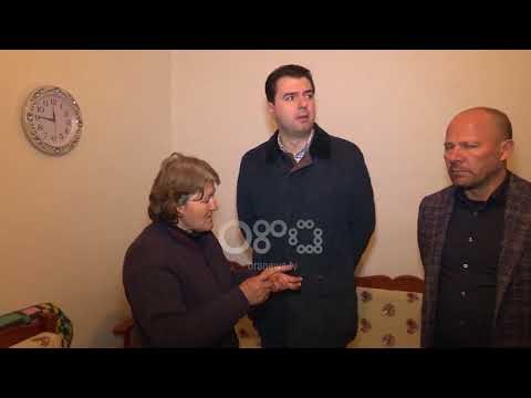 Ora News - Basha në Kamëz, takon familjet e hequra nga ndihma ekonomike
