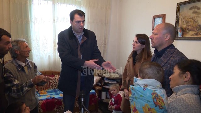 Basha viziton familjet e perjashtuara nga skema ekonomike