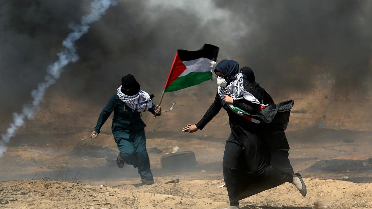 Israel clashes with Gaza protesters for seventh week running