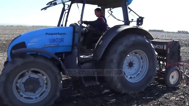 Fermerët revoltohen për subvencionet - Top Channel Albania - News - Lajme