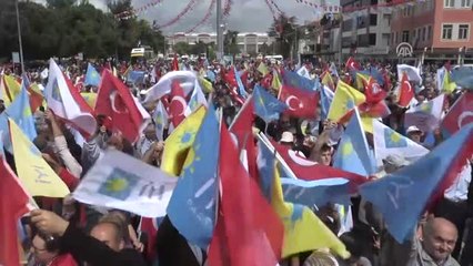 Akşener: "Gençler, Fikirlerinizi Dikkate Alacağım"