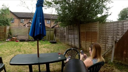 Boyfriend fills leaf blower with powder paint and terrorises girlfriend