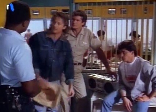 Baywatch 1x20 Les Requins Tueurs FR willy le belge avi - Part 02