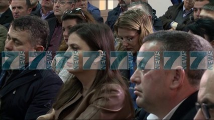 RAMA SQARON NGA BERATI NDIHMEN EKONOMIKE - News, Lajme - Kanali 11