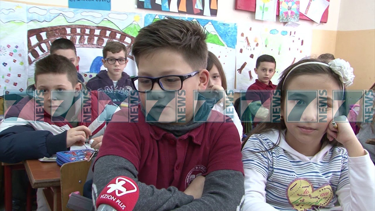 NISIN PUNEN MESUESIT NDIHMES NE SHKOLLA - News, Lajme - Kanali 13