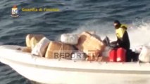 Ja si anijet italiane bllokojnë gomonen me 5 ton hashash që drejtohej nga trafikantë shqiptarë
