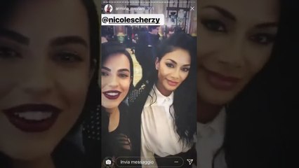 Nicole Scherzinger përshendet dhe puth shqiptarët - Top Channel Albania - News - Lajme