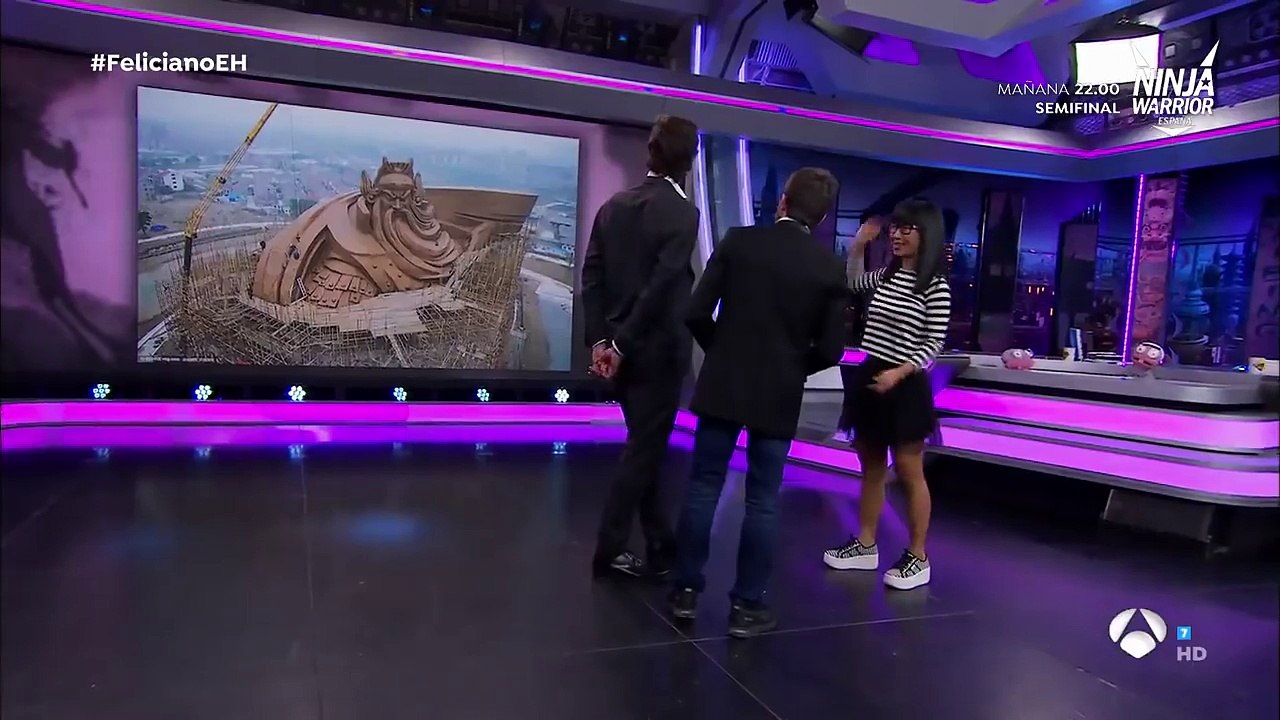 Yibing sorprende a Feliciano López con un soporte para vasos - El Hormiguero 3.0