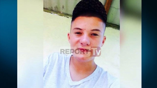 Report TV - Durrës, u godit me thikë, vdes në spital 16 vjeçari
