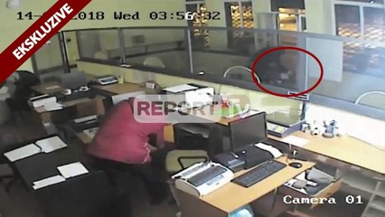 Report TV Ekskluzive,  ja si 4 persona grabitën në 1 min e 10 sec. tre kasafortat postës në Rrëshen