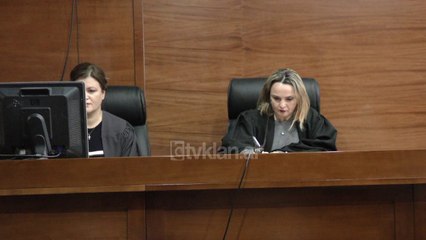 Arrest me burg per 3 grabitesit e pikes se kembimit