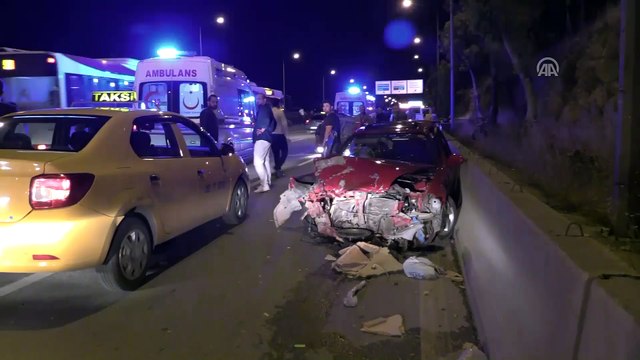 İzmir'de trafik kazası: 5 yaralı