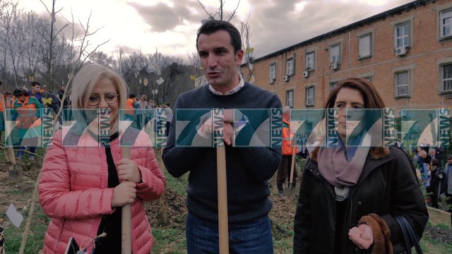 VELIAJ DHE NIKOLLA UROJNE MESUESIT, MBILLEN PEME TEK LIQENI - News, Lajme - Kanali 14