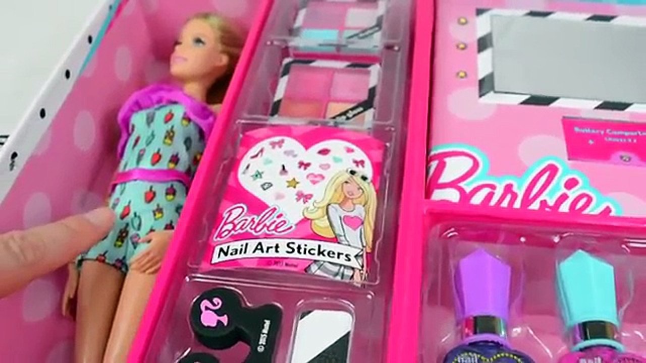 Barbie Makeup and Lip Gloss Unboxing With the Toy Heroes!