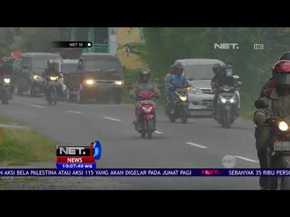Gunung Merapi Meletus, Warga di Lereng Gunung Panik - NET 10