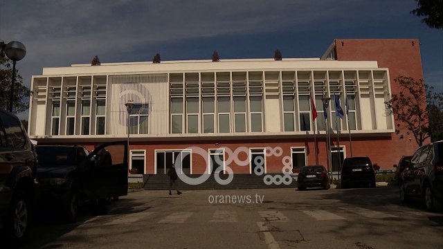 Ora News - Basha: Ekonomia në rënie, politika fiskale dështoi