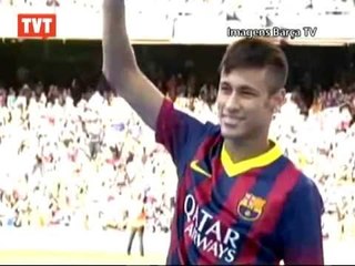 Neymar promete ajudar Messi a se manter como melhor do mundo