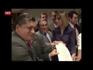 Deputados protocolam abaixo-assinado para reforma política