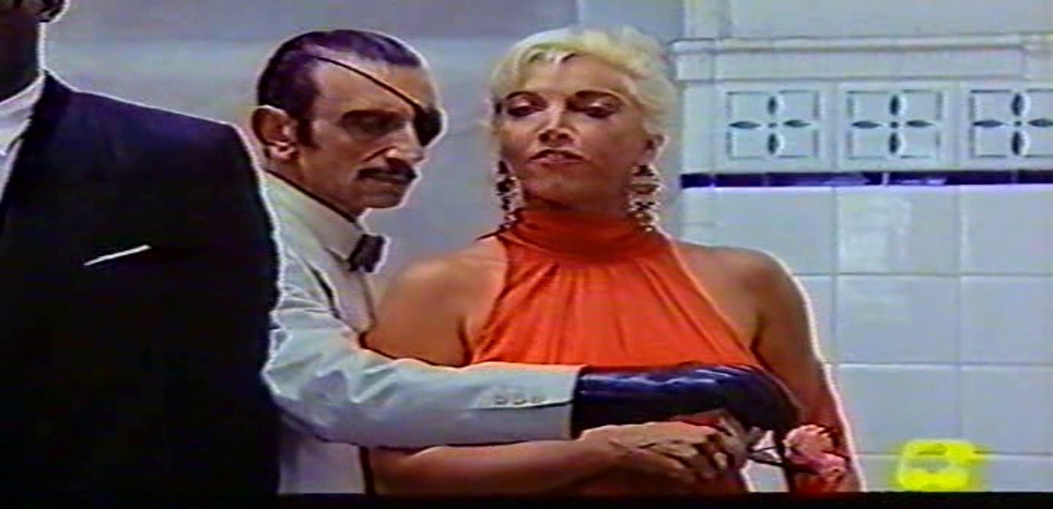 Notte d'estate con profilo greco, occhi a mandorla e odore di basilico COMM. EROT.ICA con Mariangela Melato 1T