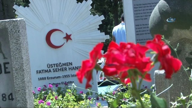 Kurtuluş Savaşı'nın kahramanı ‘Kara Fatma’ mezarı başında anıldı