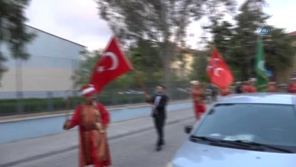 Gelini Mehter Takımıyla Aldı