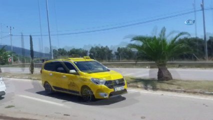 Polis aracı maketi de kazaya engel olamadı