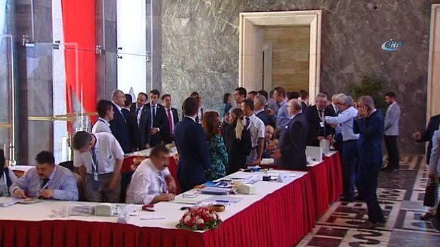 AK Parti Sakarya milletvekili Kenan Sofuoğlu, Meclis'e Lamborghini ile geldi