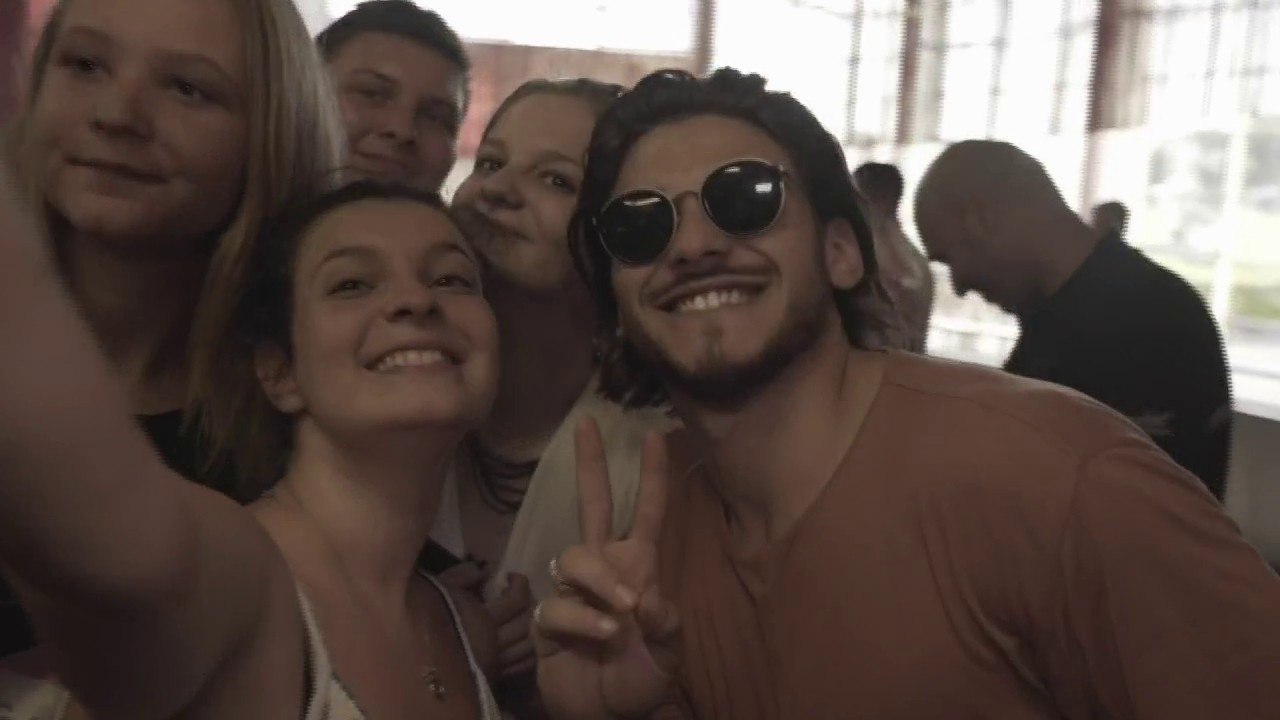 "Paris est une ville de galère..." Dans Tamara, Rayane Bensetti se souvient de ses premiers pas dans la capitale