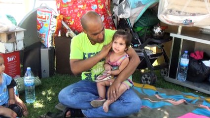 Kirayı ödemeyince iki eşi ve 3 çocuğuyla sokakta kaldı