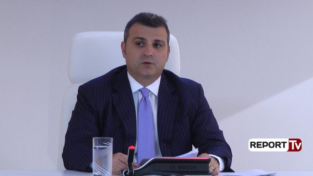 Report Tv - Guvernatori Sejko: Në banka 4.3 mld euro, vijon ndërhyrja për të blerë valutë