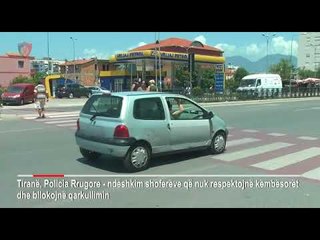 Ora News- Kujdes, mbani korsinë e duhur kur ecni me makinë ose do gjobiteni!