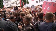 Hundreds protest in Poland at judge retirement law