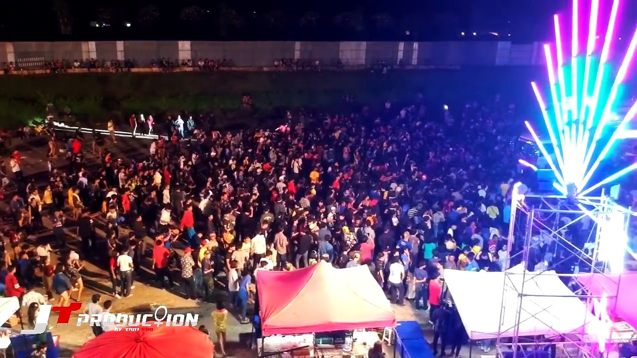 รถแห่เอกซาวด์ ณ สนามช้างอารีนา บุรีรัมย์ยูไนเต็ด | จกตาวิดิโอ