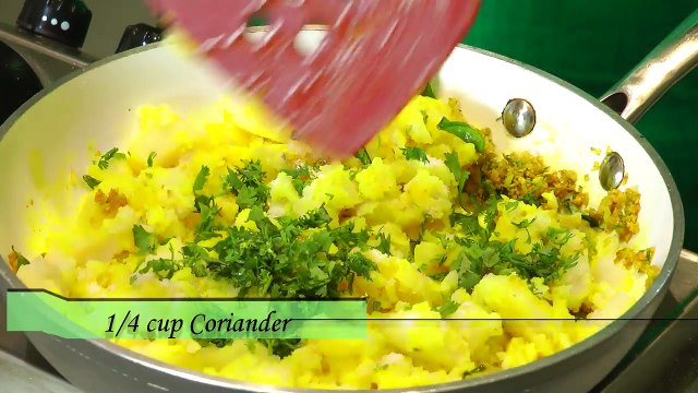 झणझणीत कट वडा | How to make spicy Kat vada | KatWada Recipe | MadhurasRecipe | Ep - 399