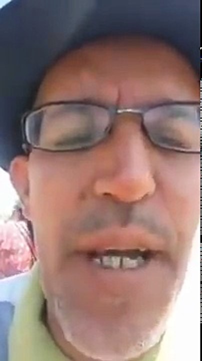 Les résidents marocains dans une manifestation à la frontière algérienne veulent aller en Algérie