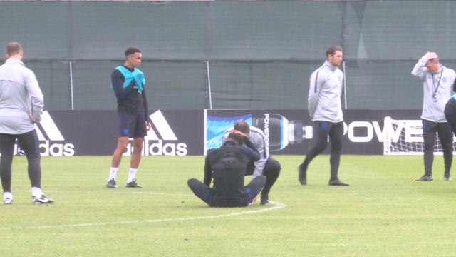Angleterre - Entraînement pluvieux, entraînement heureux