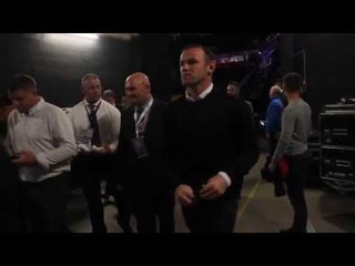 WAYNE ROONEY BACKSTAGE AFTER THE CROLLA VS LINARES FIGHT.