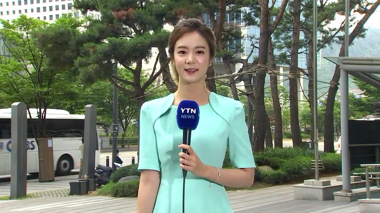 [날씨] 중부 무더위 속 소나기...남부 오전까지 비 / YTN