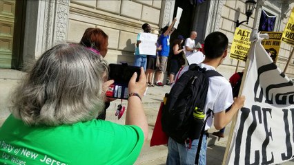 Civil Disobedience Action at the Hall of Records in Newark, NJ - First Arrests