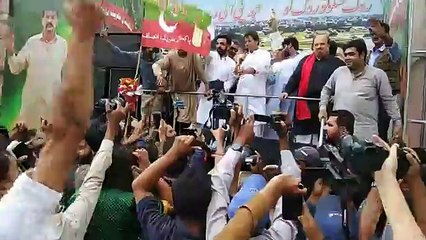 Imran Khan Addressing The Workers at Liaquat Market Malir NA-239