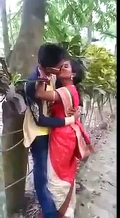 Bengali girl open kiss in park - video Dailymotion