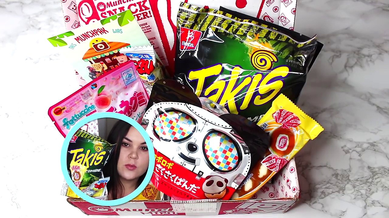 Je teste des snacks du monde entier ! On mange ensemble┃Reva ytb