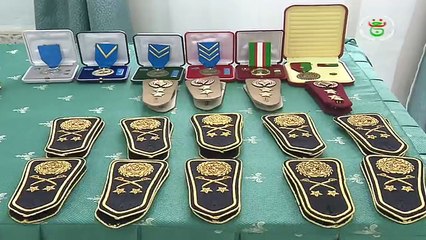 الجزائر - الفريق قايد صالح يرأس مراسم تقليد الرتب وإسداء الأوسمة بمقر وزارة الدفاع الوطني